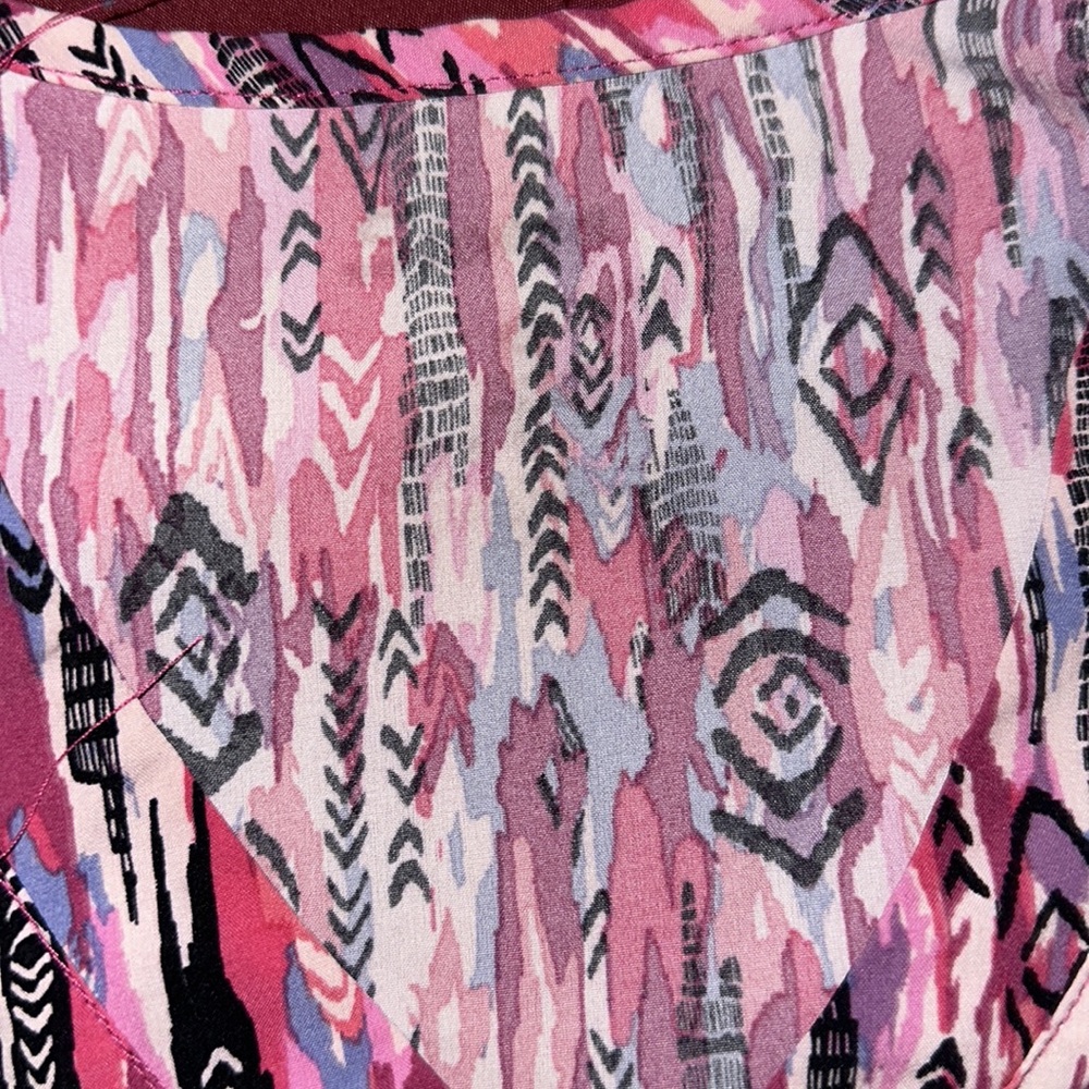 Beautiful medium scrub 👚 - Picture 3 of 7